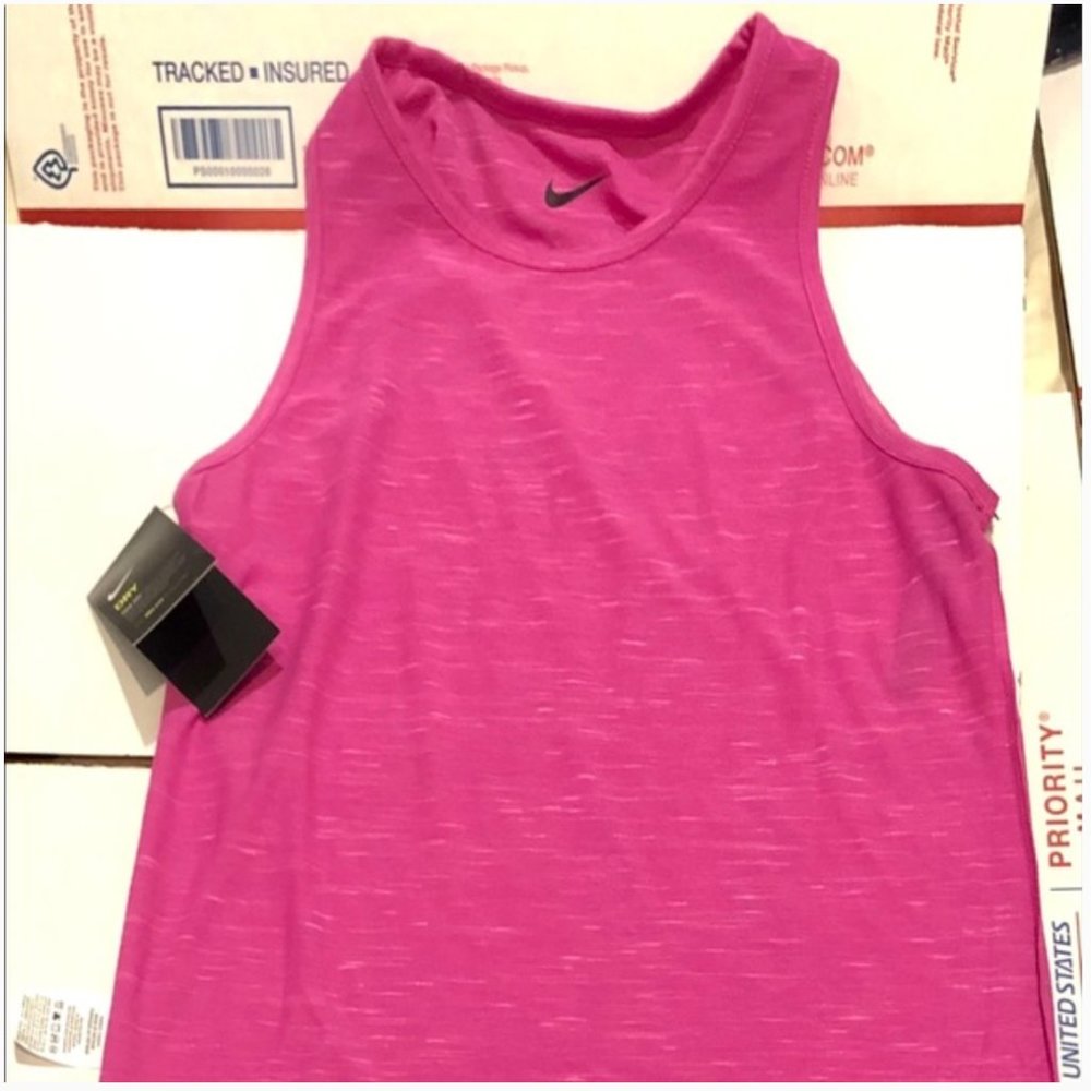 ❤️NWT Nike Pink Dri Fit Small Top - Picture 2 of 7